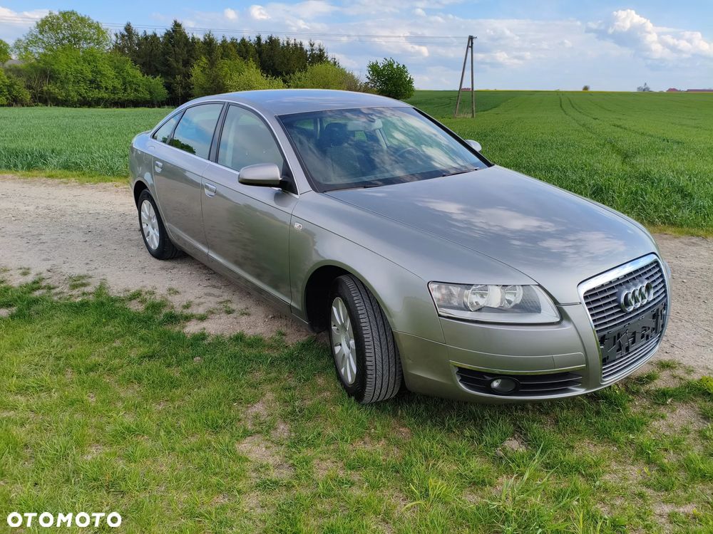 Audi A6 Limousine 2.4 - 6
