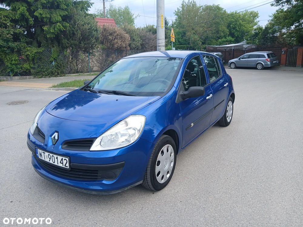 Renault Clio - 1