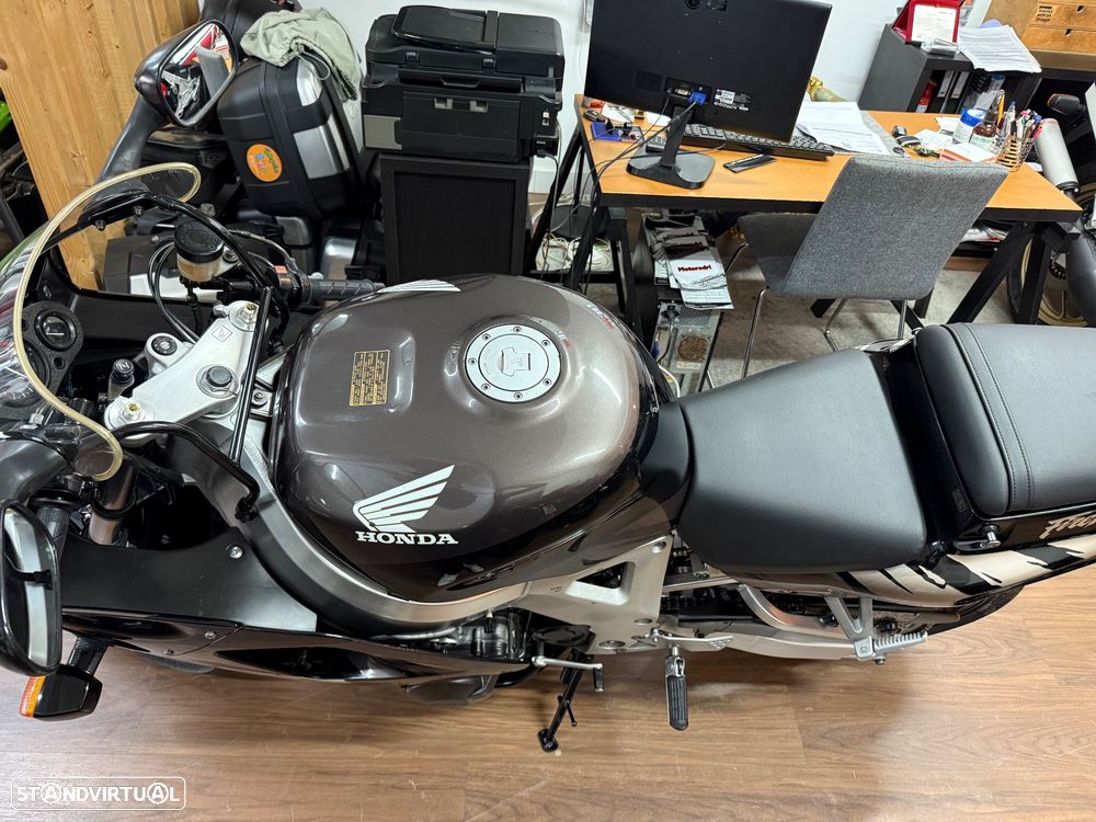 Honda CBR 900 RR - 23