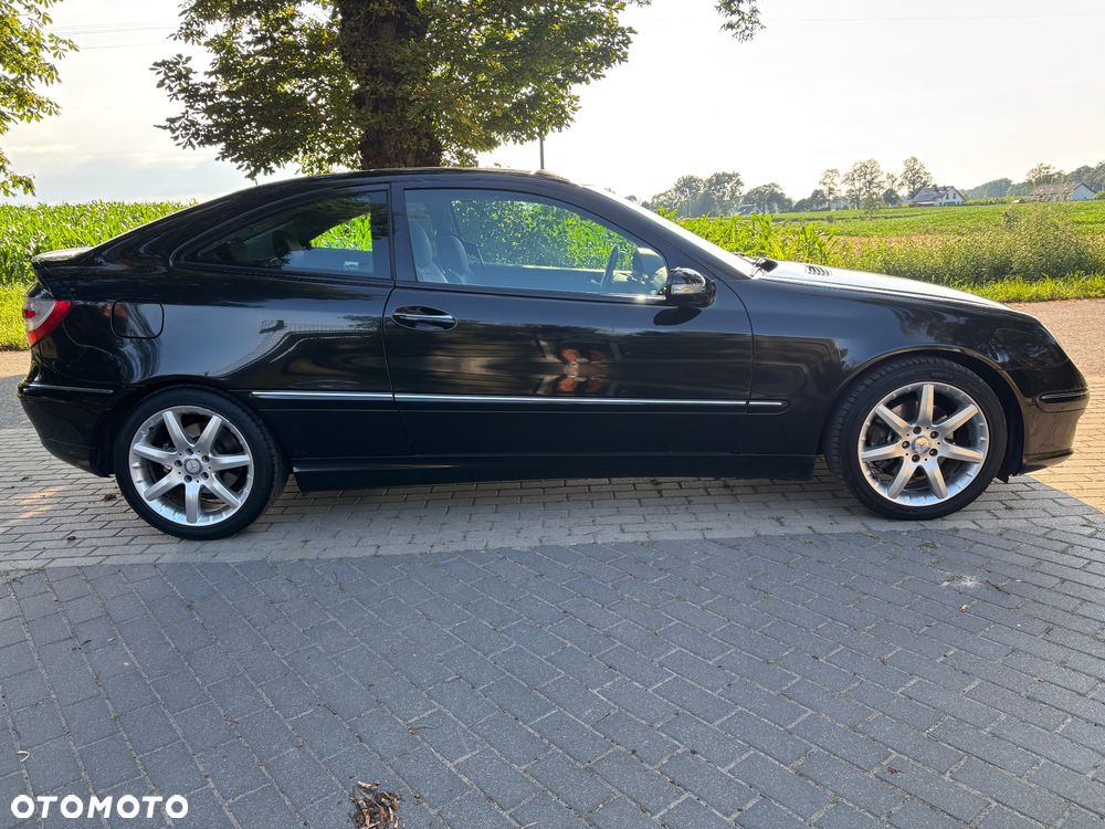 Mercedes-Benz Klasa C 230 Avantgarde Sport Edition - 4