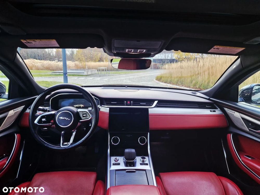 Jaguar XF P300 AWD R-Dynamic SE - 10