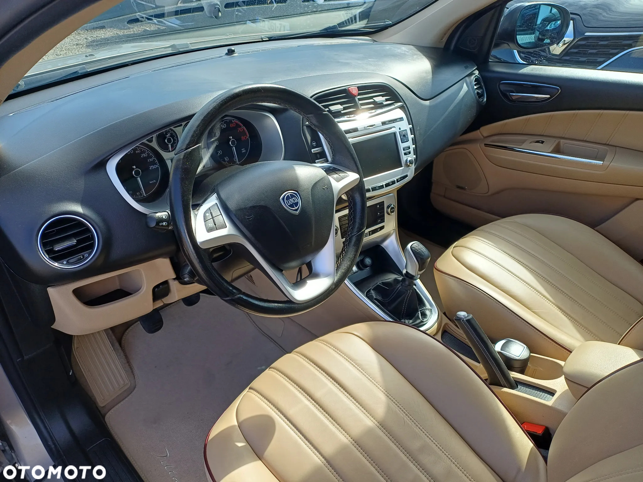 Lancia Delta 1.4 T-Jet 16v Platino - 16