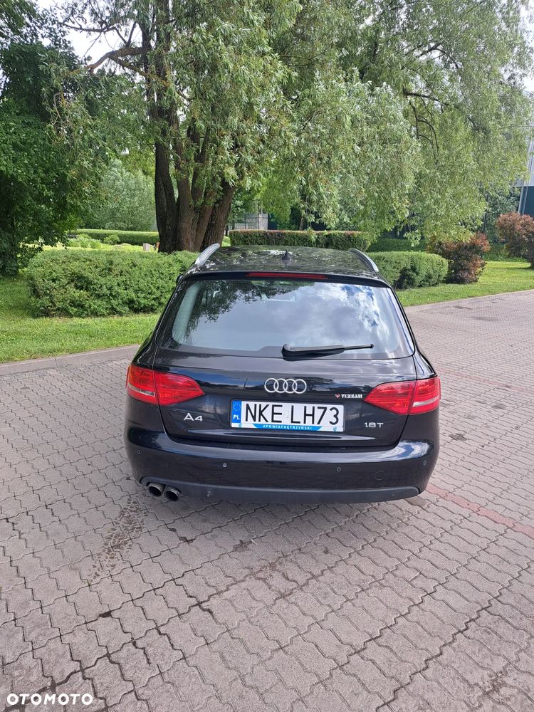 Audi A4 Avant - 10