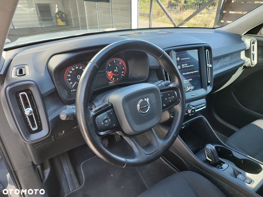 Volvo XC 40 - 18