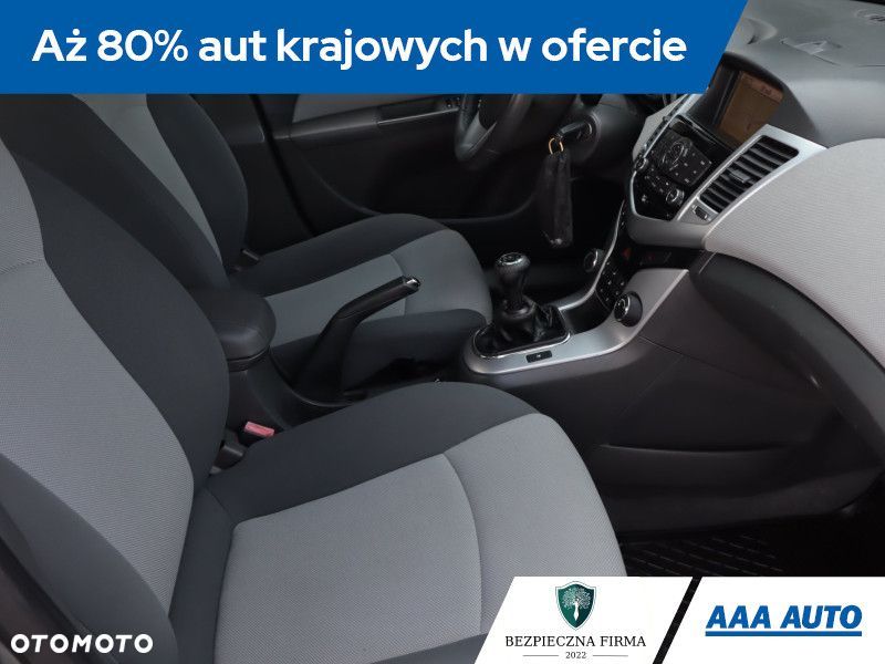 Chevrolet Cruze - 11
