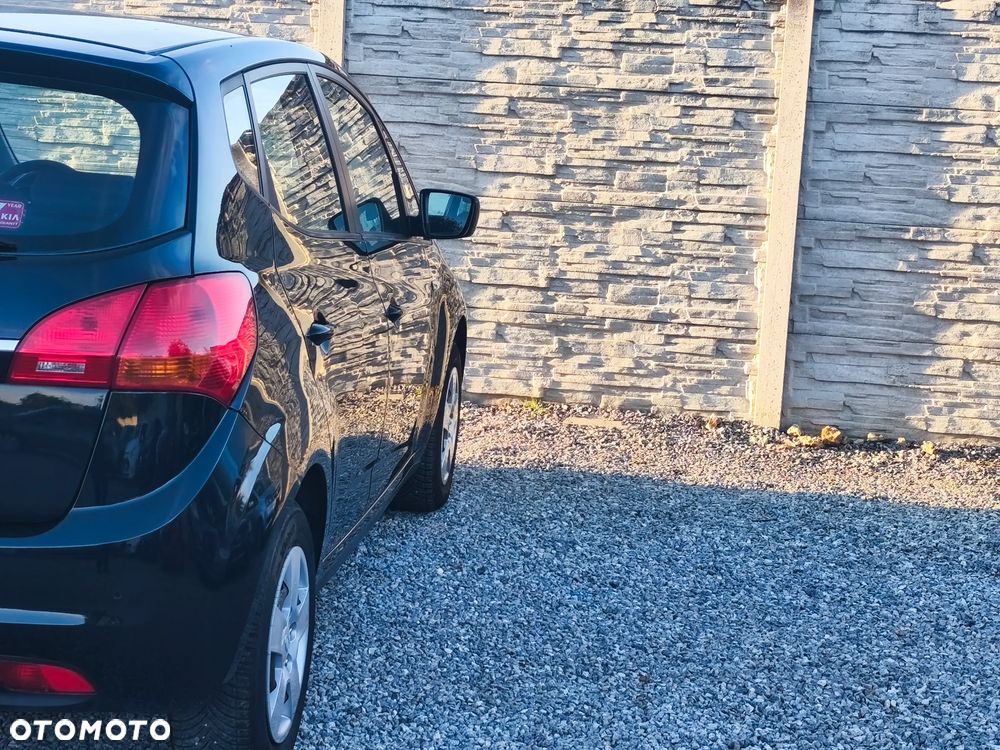 Kia Venga - 16