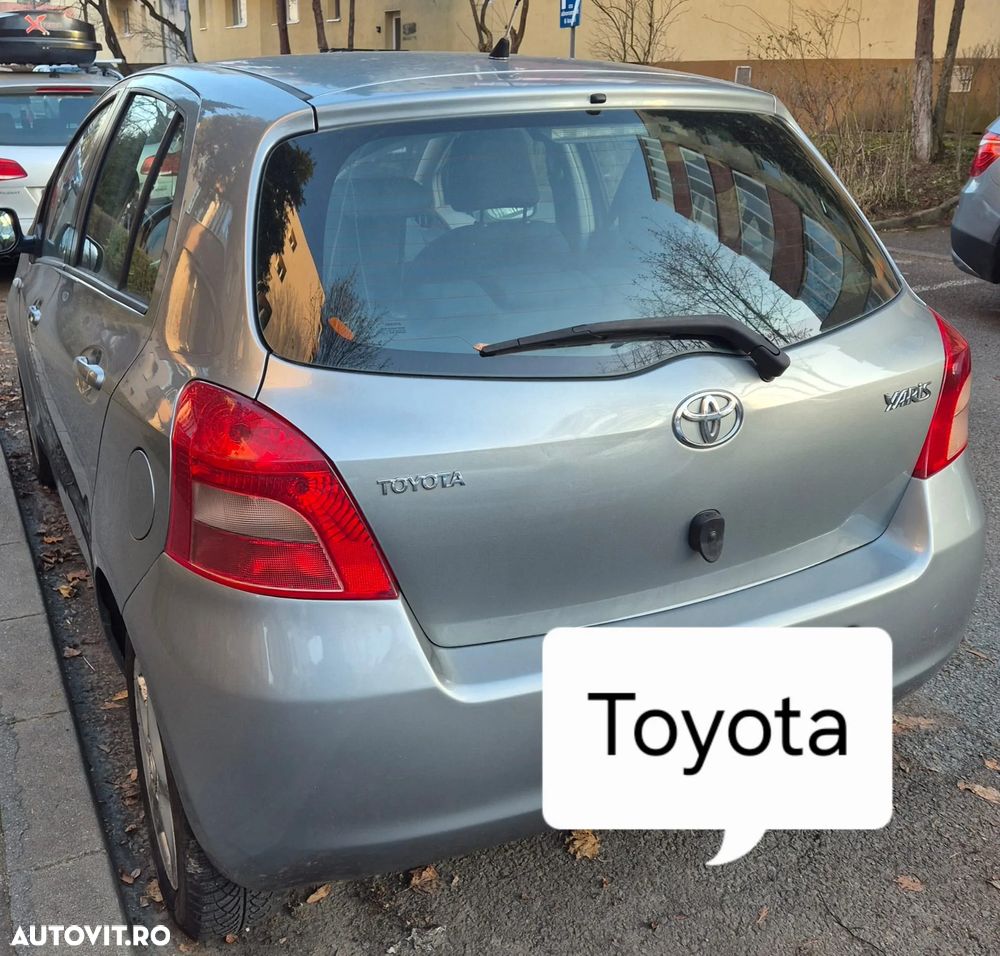 Toyota Yaris 1.3 Sol - 3