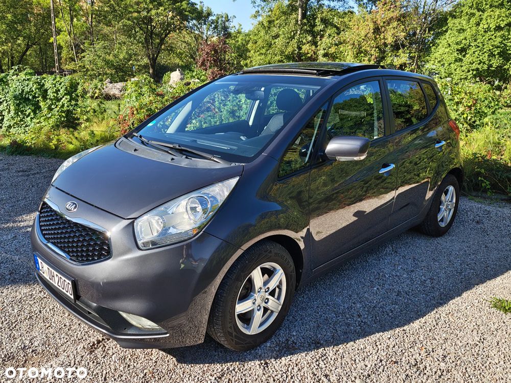 Kia Venga 1.6 CRDi 128 Titanium Collection - 2