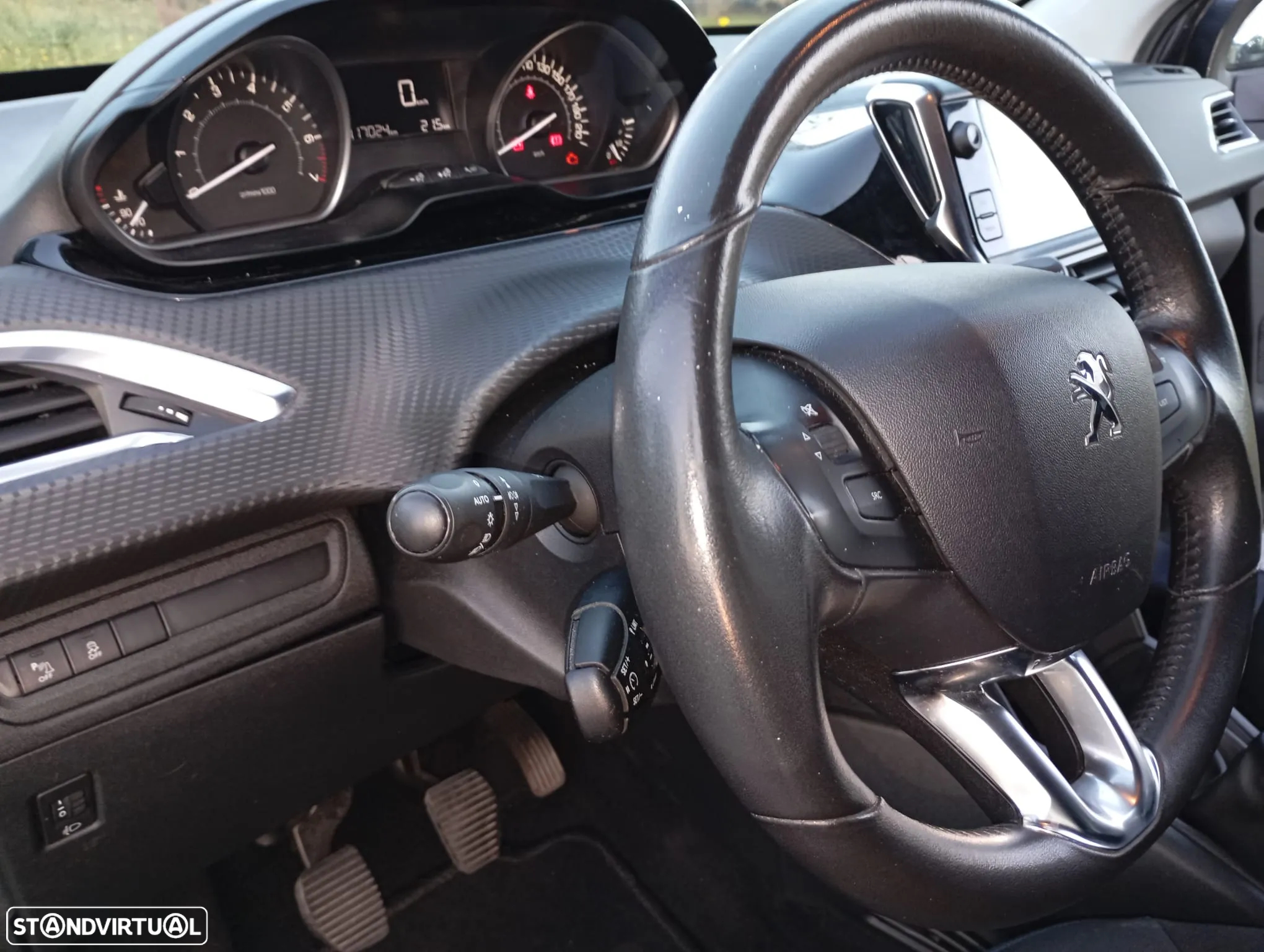 Peugeot 208 1.2 PureTech Style - 12