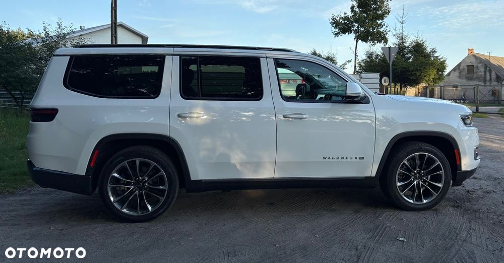 Jeep Wagoneer - 8