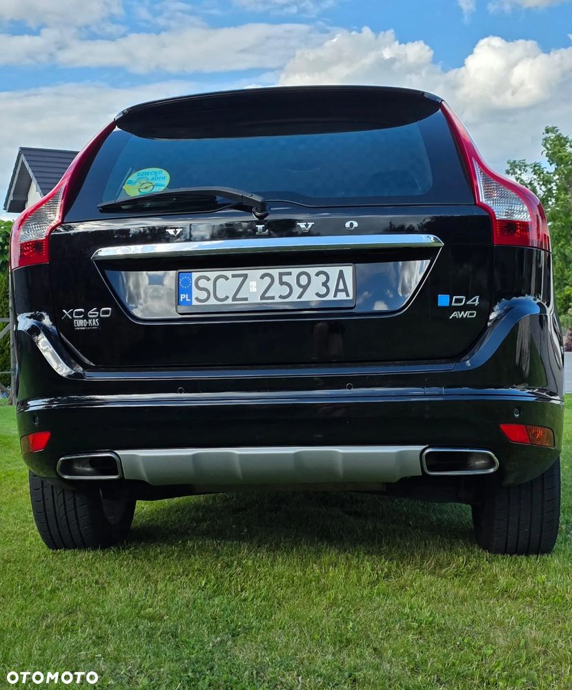 Volvo XC 60 D4 AWD Momentum - 11
