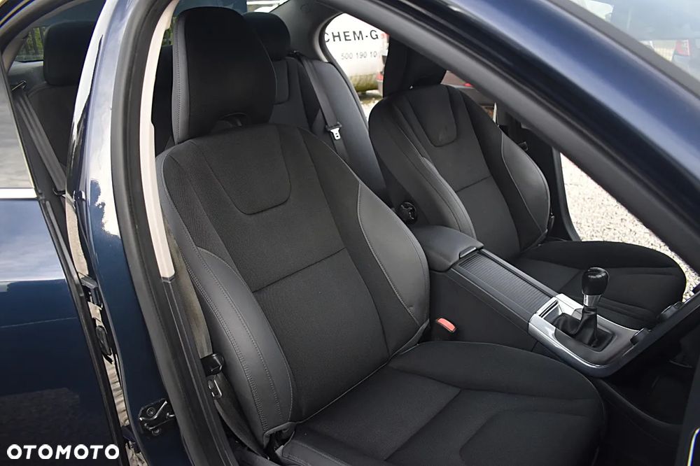 Volvo S60 D3 Momentum - 22