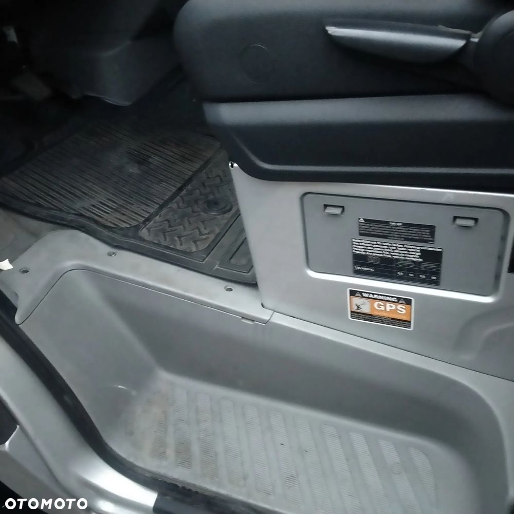 Mercedes-Benz Sprinter - 13