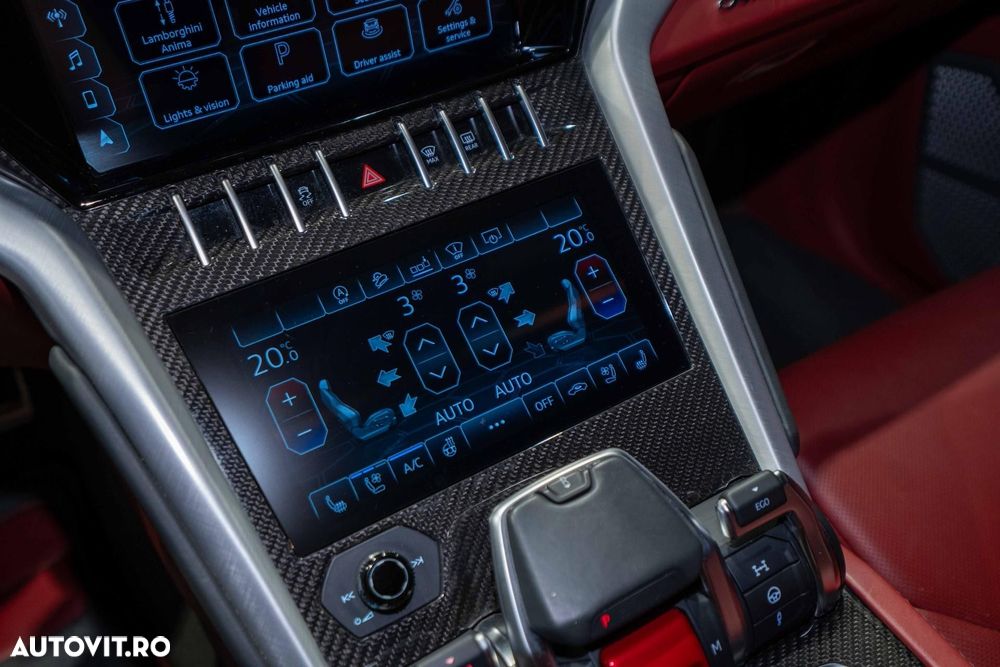 Lamborghini URUS - 29
