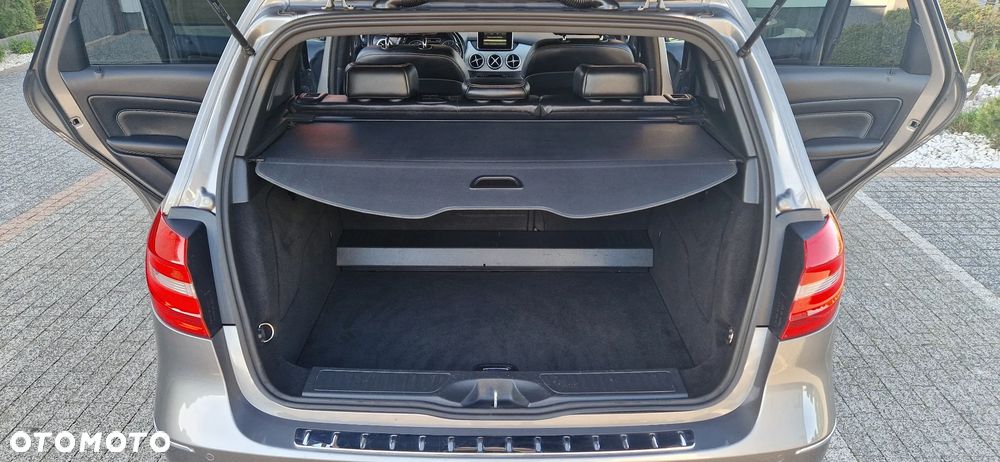 Mercedes-Benz Klasa B 180 7G-DCT Style - 19