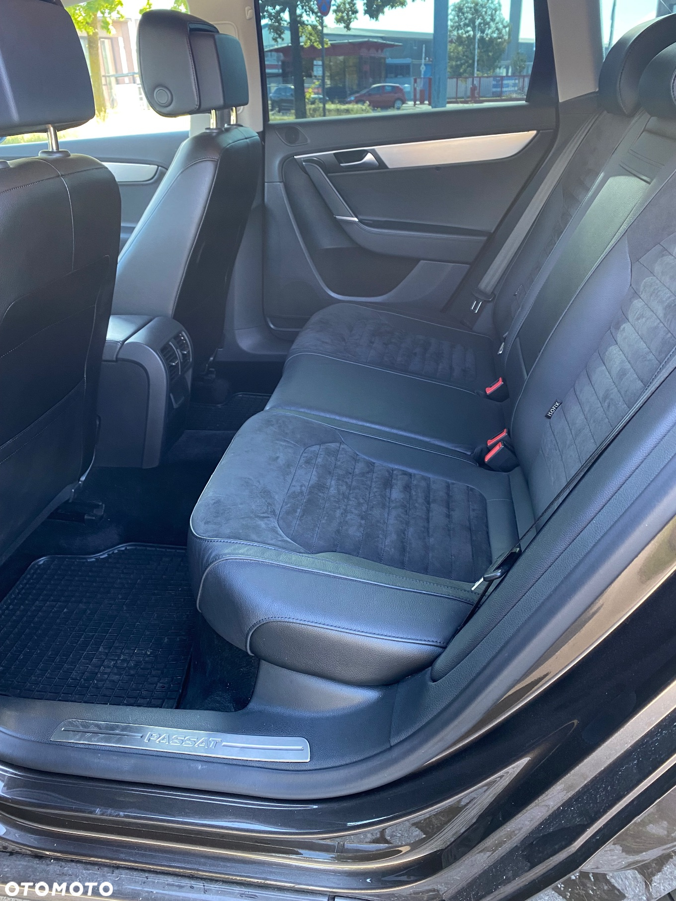 Volkswagen Passat - 12