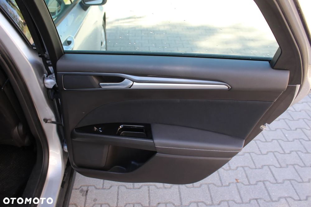 Ford Mondeo 1.5 EcoBoost Trend - 22