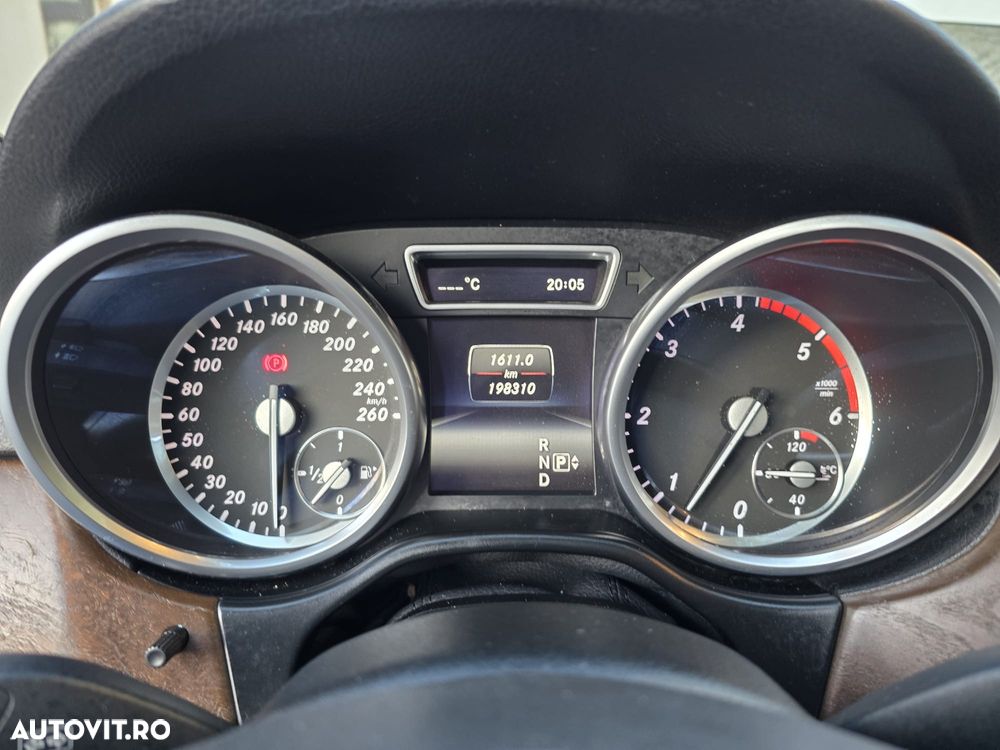 Mercedes-Benz ML - 27