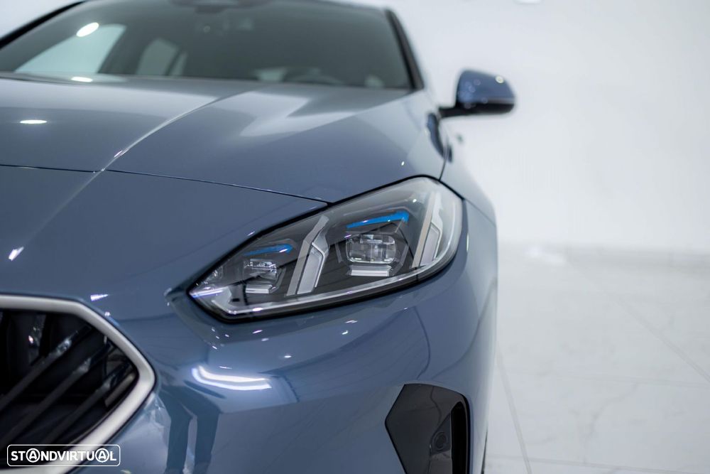 BMW 118 d Pack Desportivo M - 8