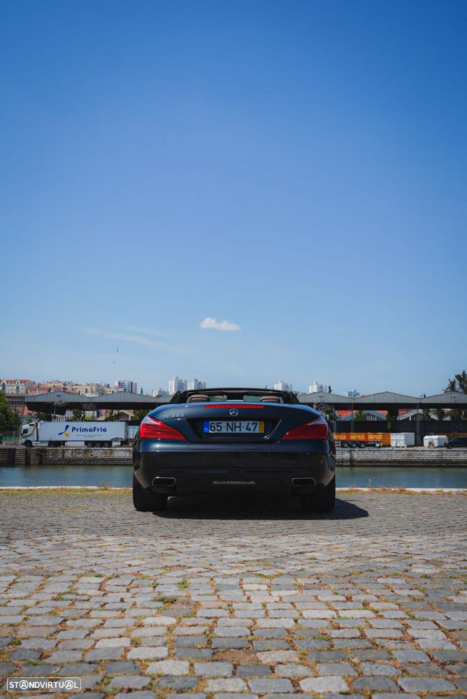 Mercedes-Benz SL 350 Standard - 38