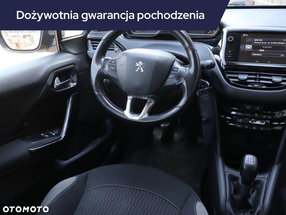 Peugeot 208 - 9