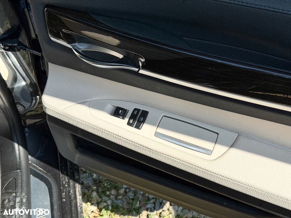 BMW Seria 7 730d xDrive - 19