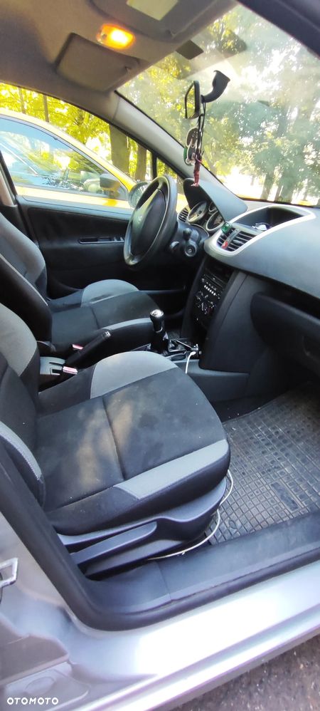 Peugeot 207 1.4 Presence - 9