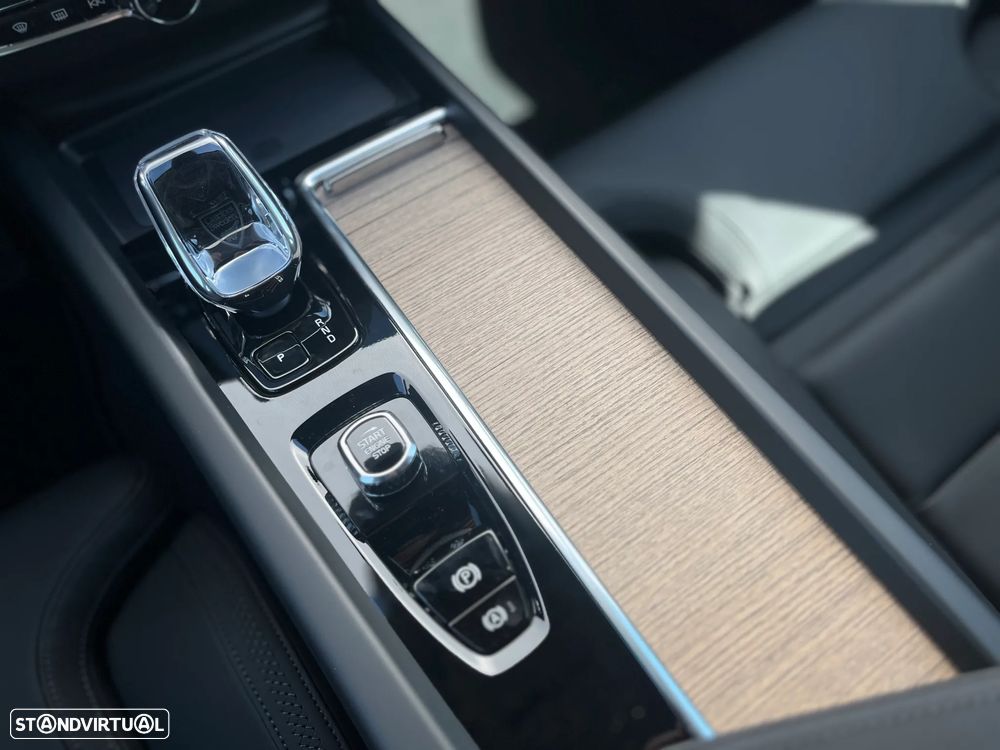 Volvo XC 60 2.0 T6 PHEV Plus Dark - 22