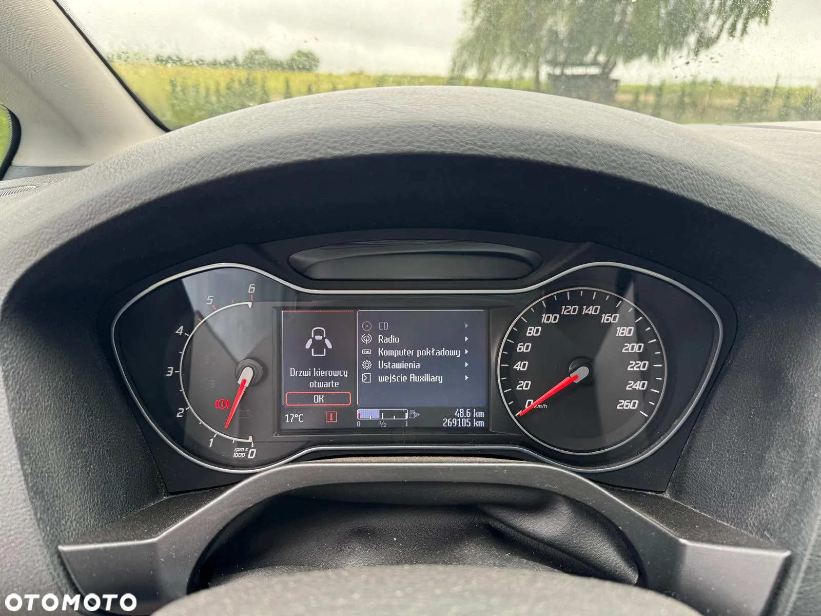 Ford S-Max - 11