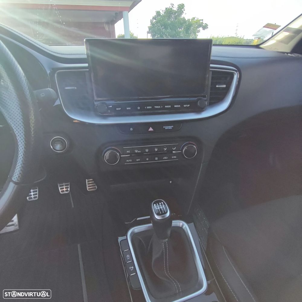 Kia ProCeed - 9