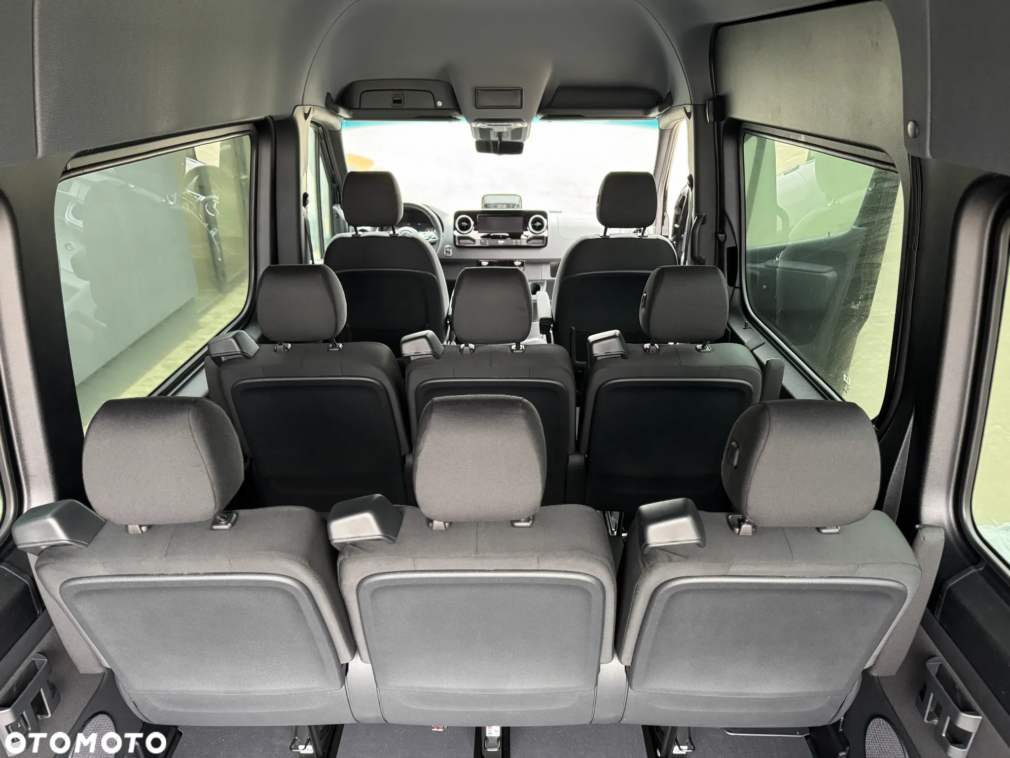 Mercedes-Benz Sprinter 319CDI Tourer - 38
