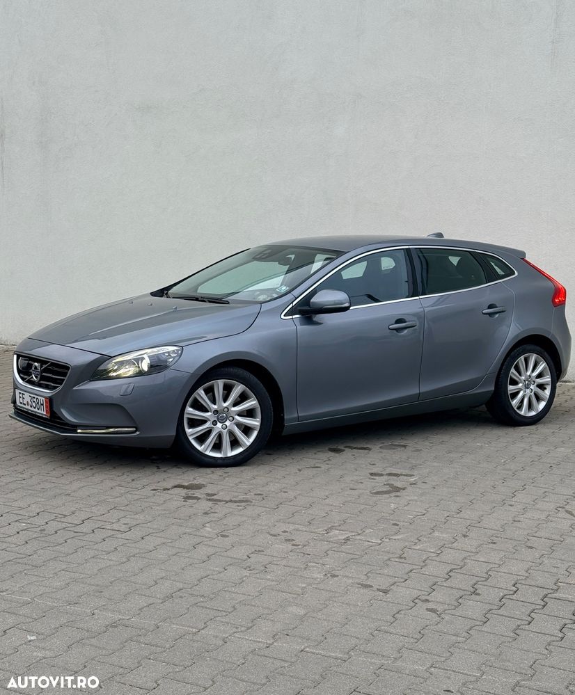 Volvo V40 D2 Geartronic Momentum - 2