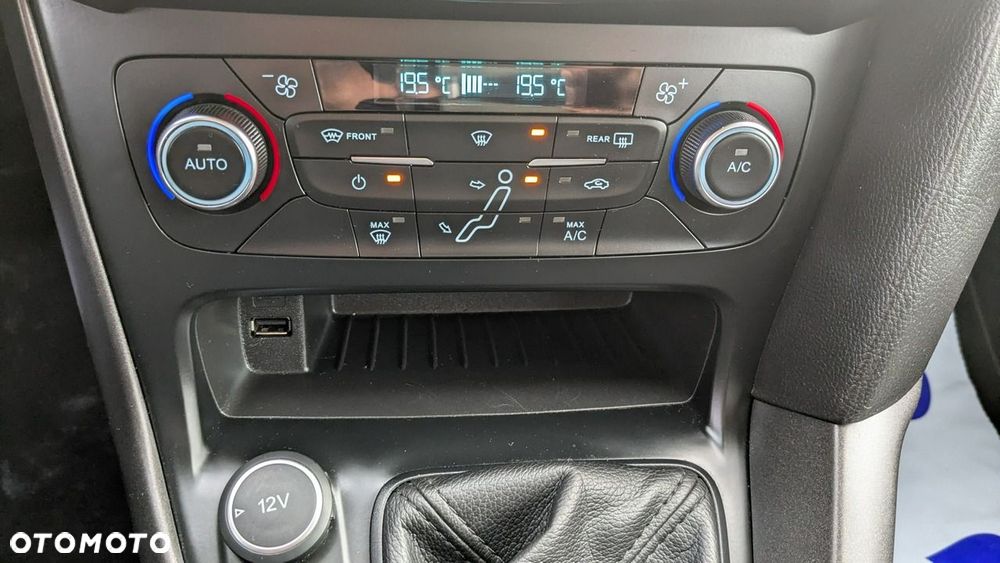 Ford Focus - 25