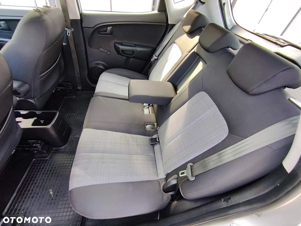 Kia Venga 1.4 M - 16