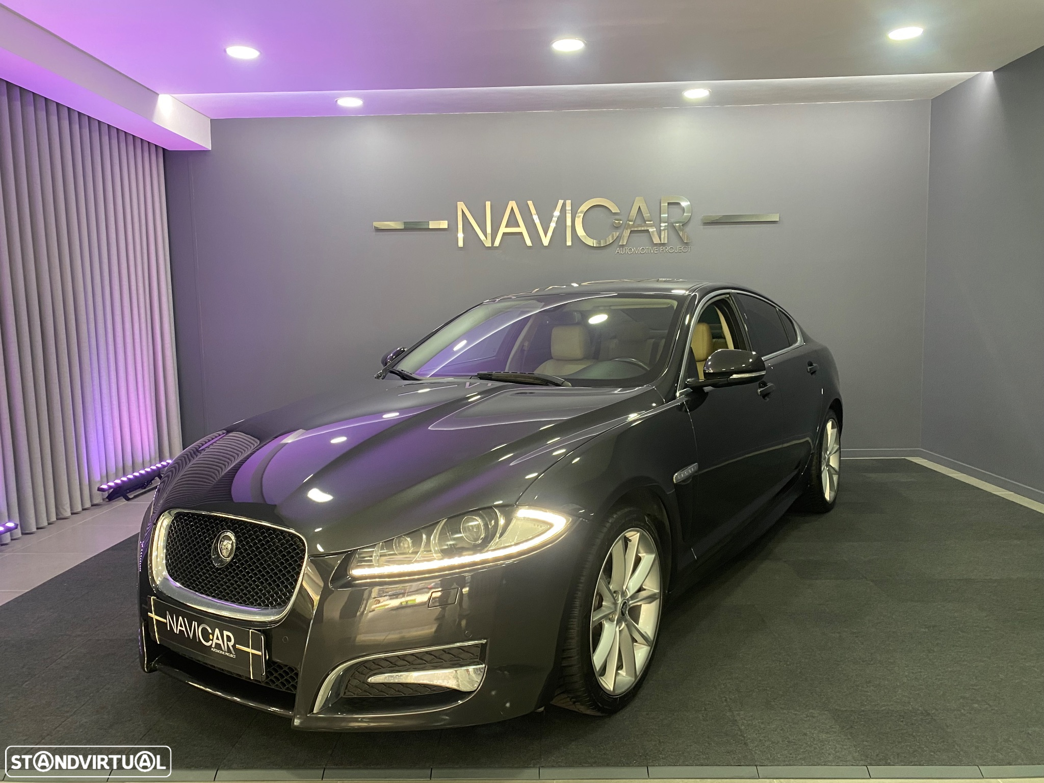 Jaguar XF 2.2 D R-Sport - 8