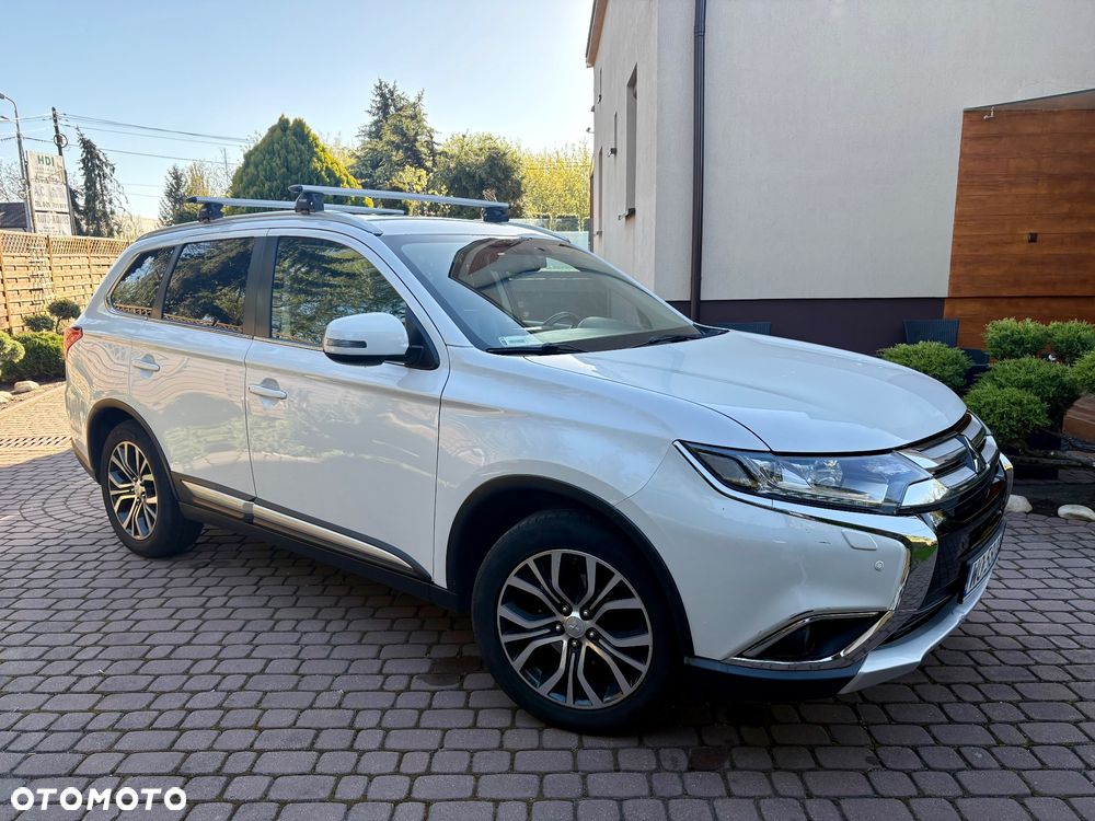Mitsubishi Outlander 2.0 Instyle Navi 4WD CVT - 4