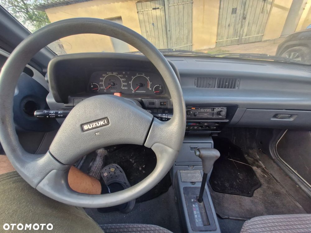 Suzuki Swift - 6