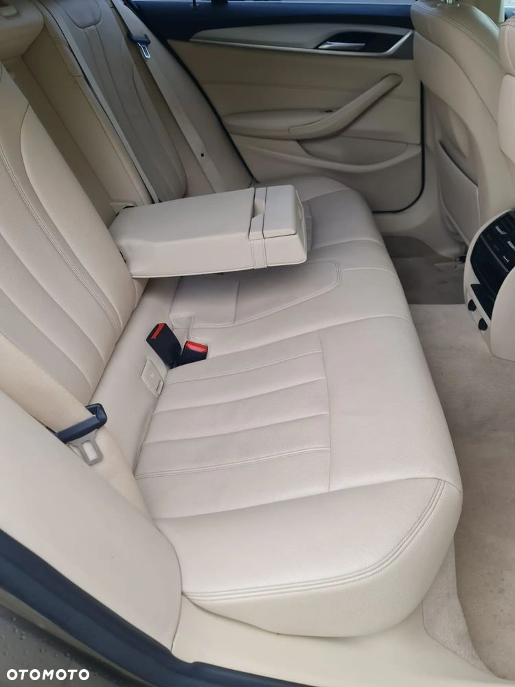 BMW Seria 5 520d xDrive Luxury Line sport - 20