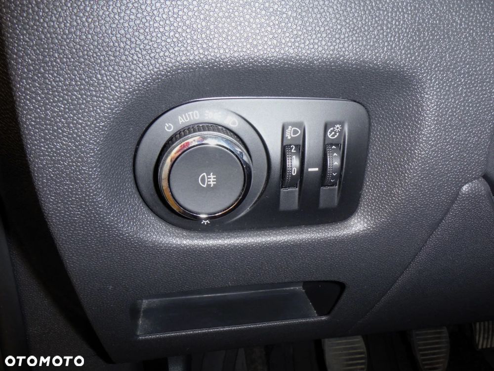 Opel Corsa 1.3 CDTI Cosmo EcoFLEX S&S - 15