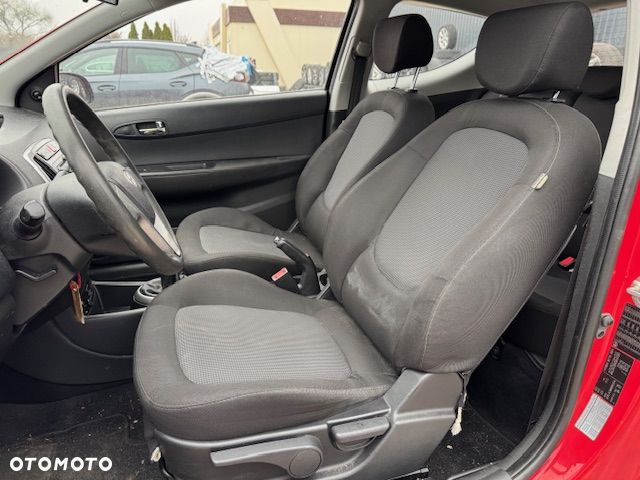 Hyundai i20 - 18