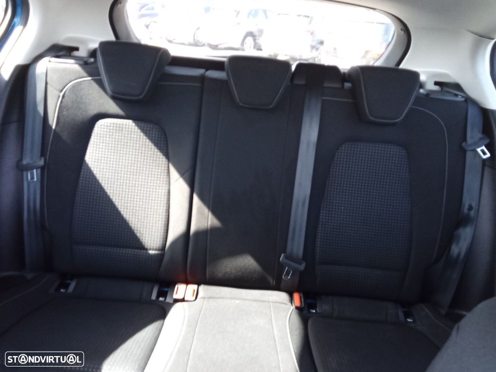 Ford Focus 1.5 TDCi ECOBlue Connected Aut. — fotografia 30
