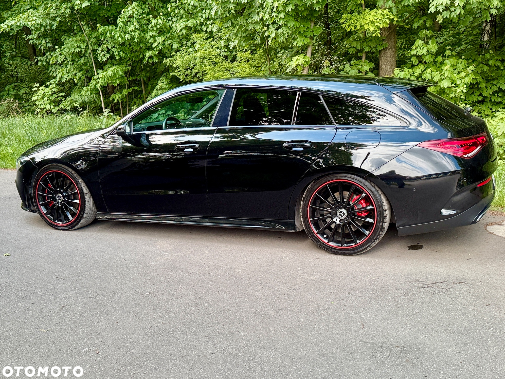 Mercedes-Benz CLA 220 Shooting Brake 7G-DCT AMG Line - 10