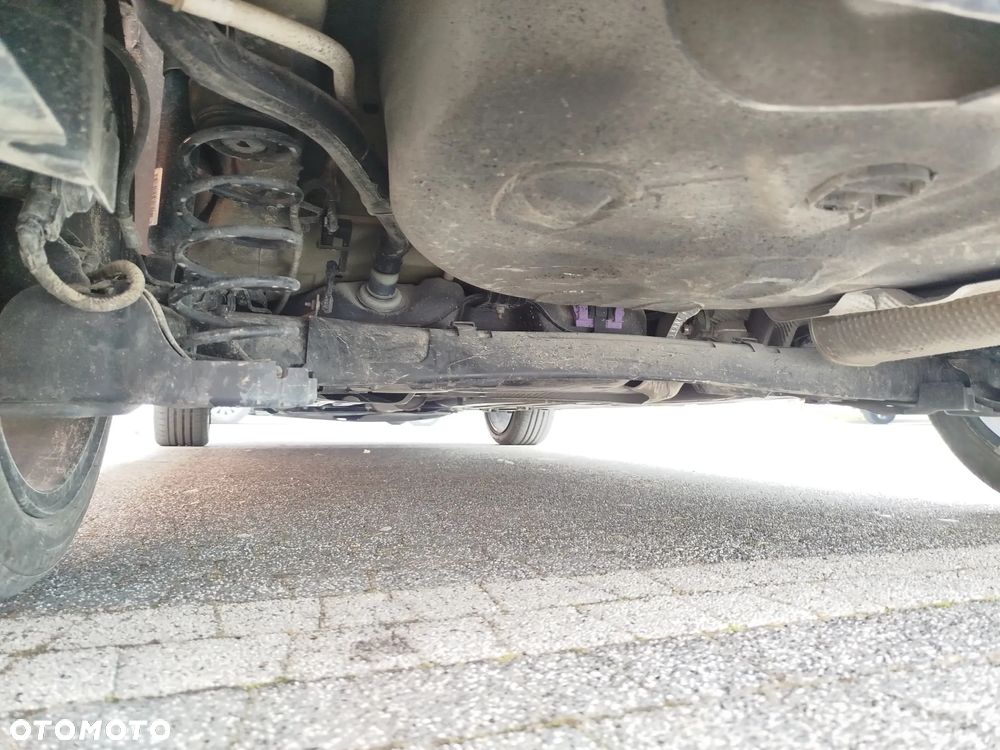 Peugeot 208 1.2 PureTech GT Pack S&S EAT8 - 36