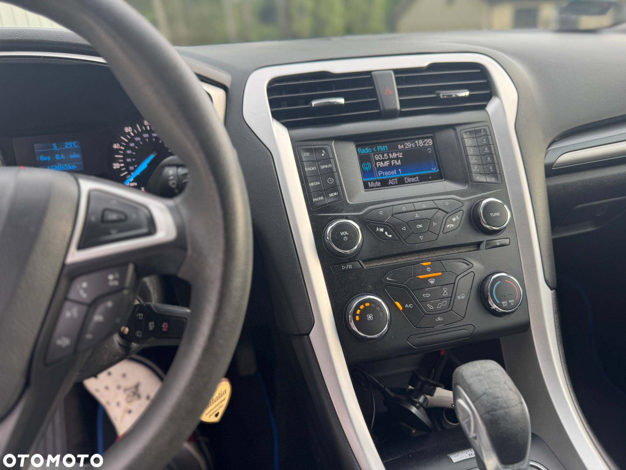 Ford Fusion - 29