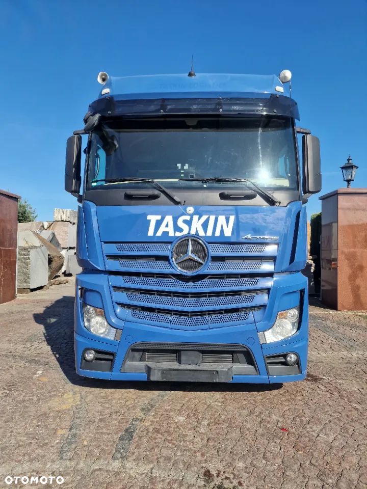 Mercedes-Benz ACTROS - 2