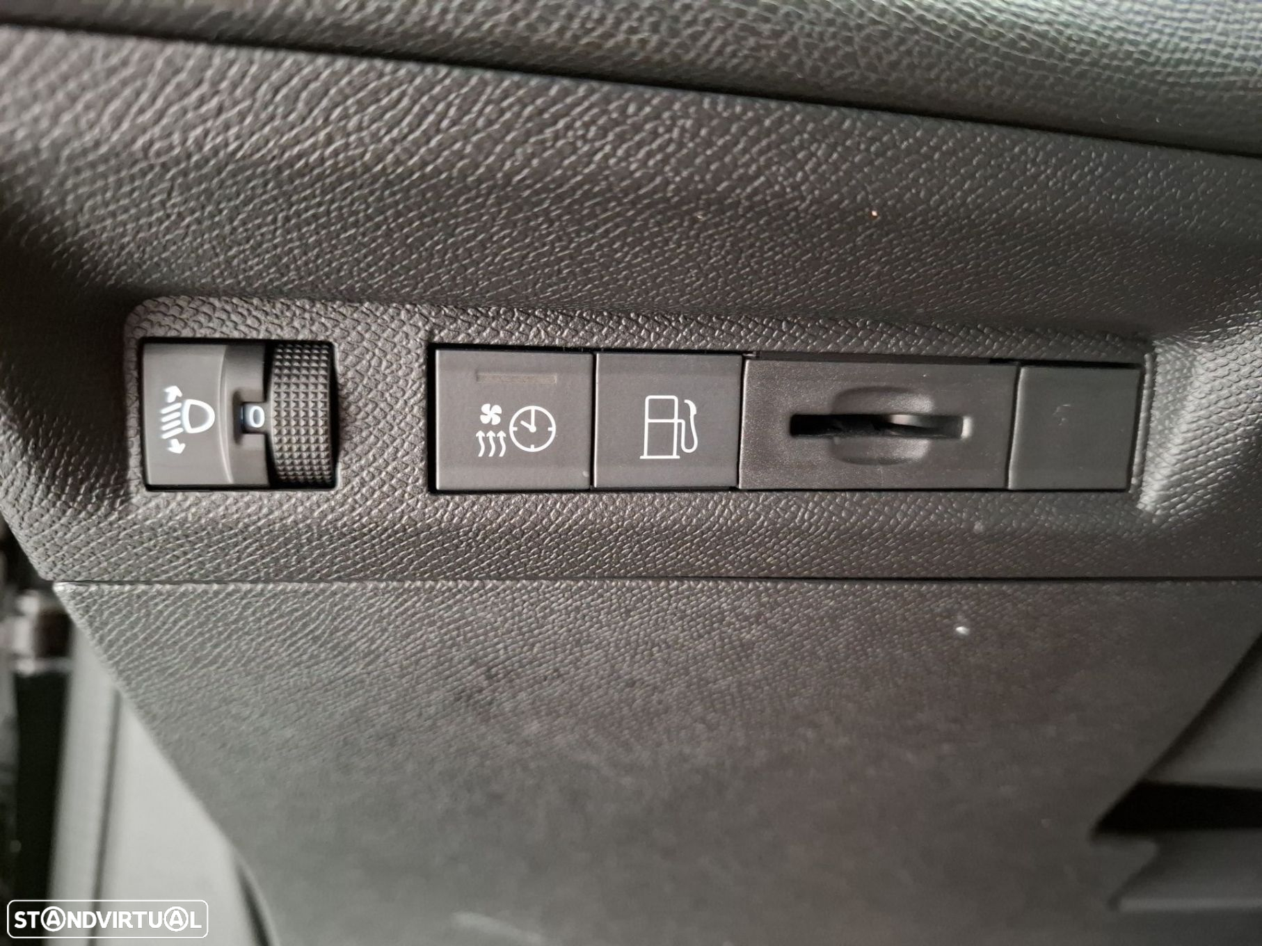 Peugeot 308 1.6 Hybrid Active Pack e-EAT8 - 17