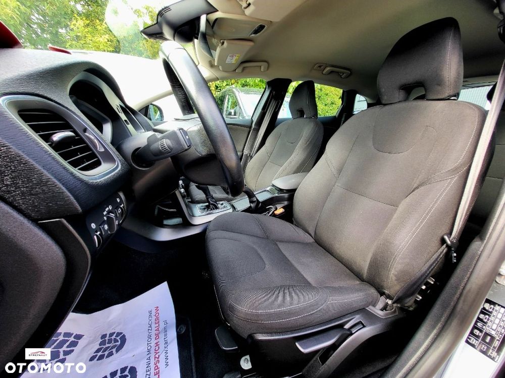 Volvo V40 Cross Country - 5