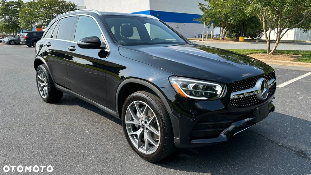 Mercedes-Benz GLC 300 4Matic 9G-TRONIC AMG Line Plus - 2