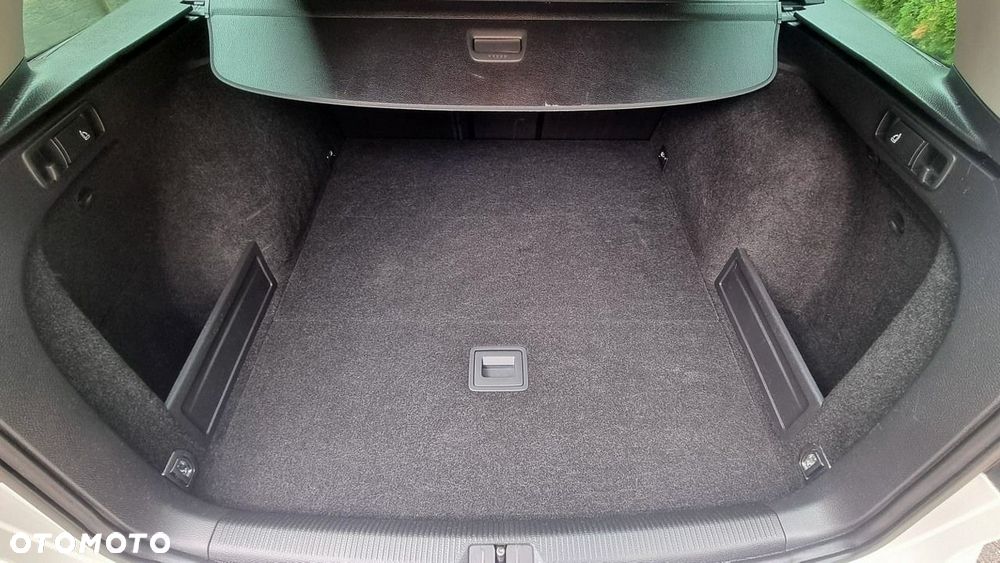Volkswagen Passat - 21