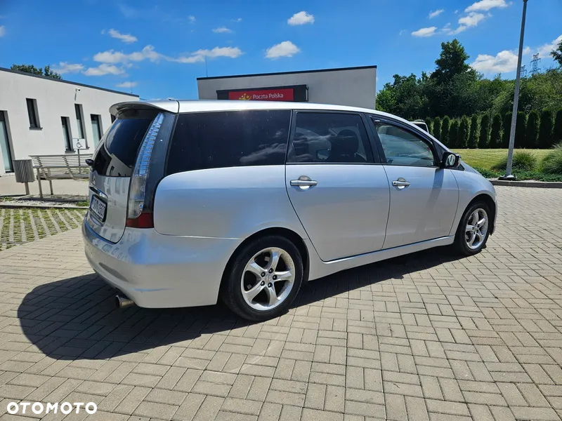 Mitsubishi Grandis - 3